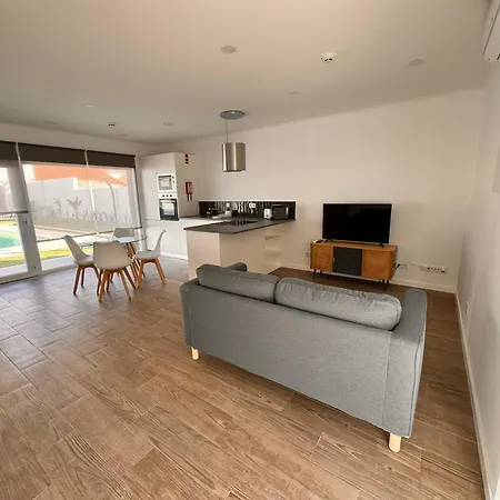 D'felicidade וילה קלדס דה ריינה